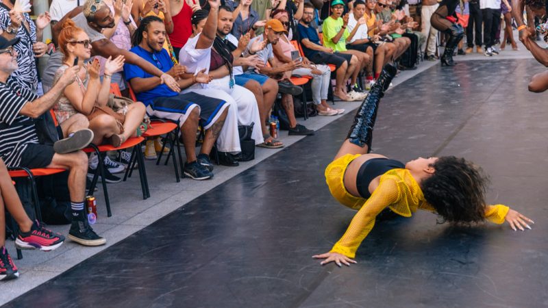 Essas fotografias foram feitas na ball que aconteceu na estreia do filme the face of ball, no museu de arte moderna, no centro da cidade, dia 07.05.23, rio de janeiro, brasil.